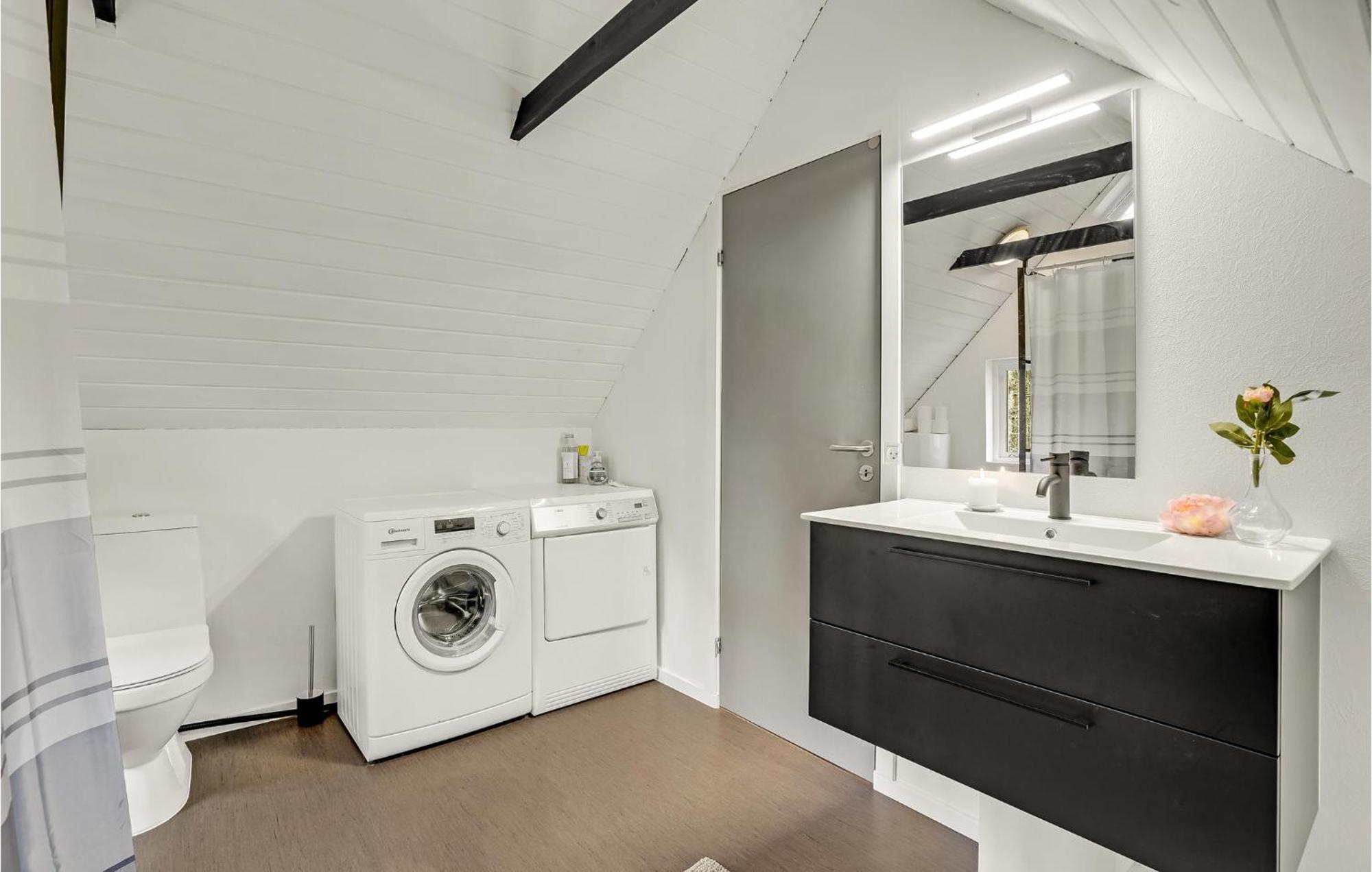 Beautiful Home In Herning With Kitchen Экстерьер фото